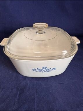CorningWare Blue Cornflower 2 1/2 QT P - 2 1/2 - B with Lid A9C Nice Vintage
